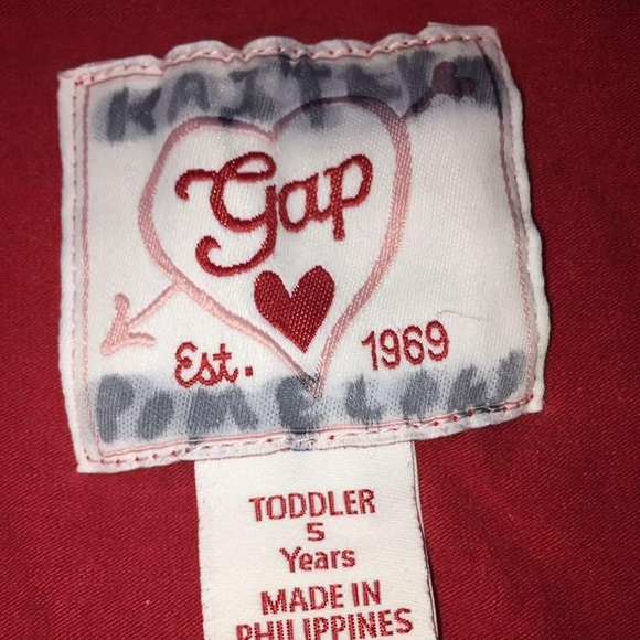 Gap red heart light weight hoodie size 5T - Picture 5 of 5